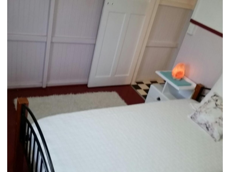 24 Pearson Street, Granville QLD 4650