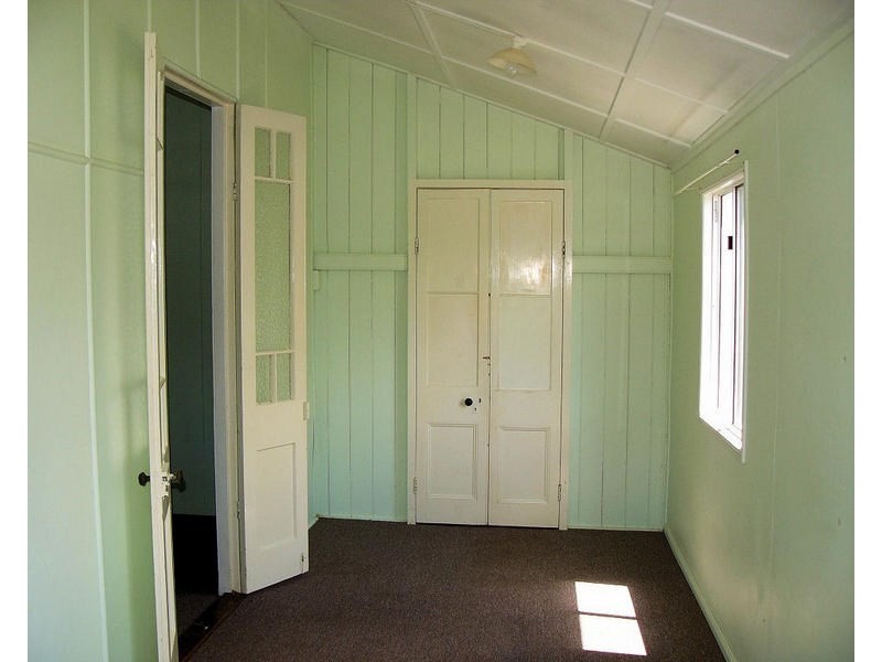 194 Ferry Street, Maryborough QLD 4650