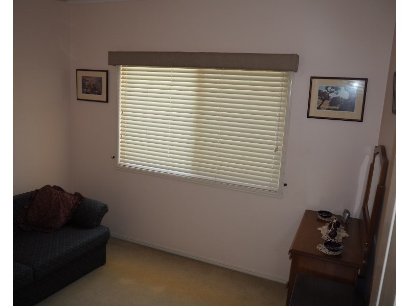 247 Woocoo Drive, Oakhurst QLD 4650