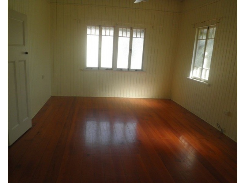 102 Walker Street, Maryborough QLD 4650