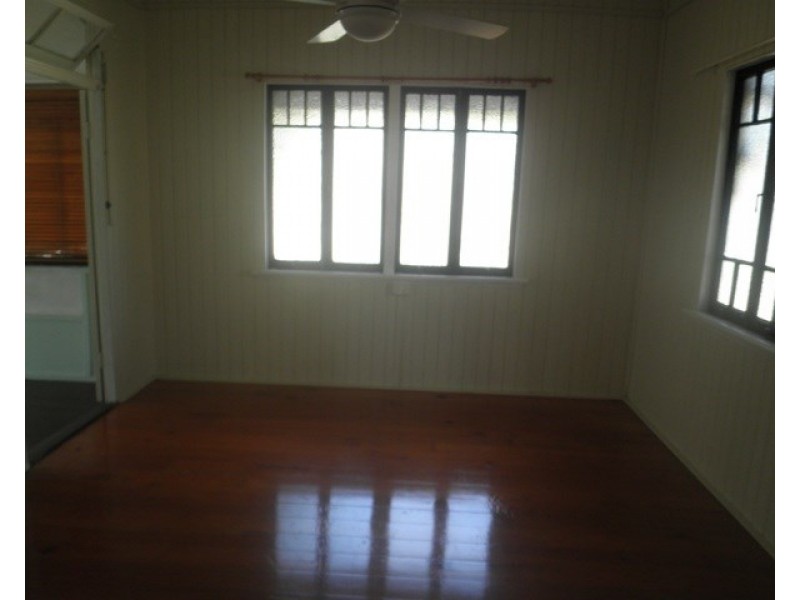 102 Walker Street, Maryborough QLD 4650