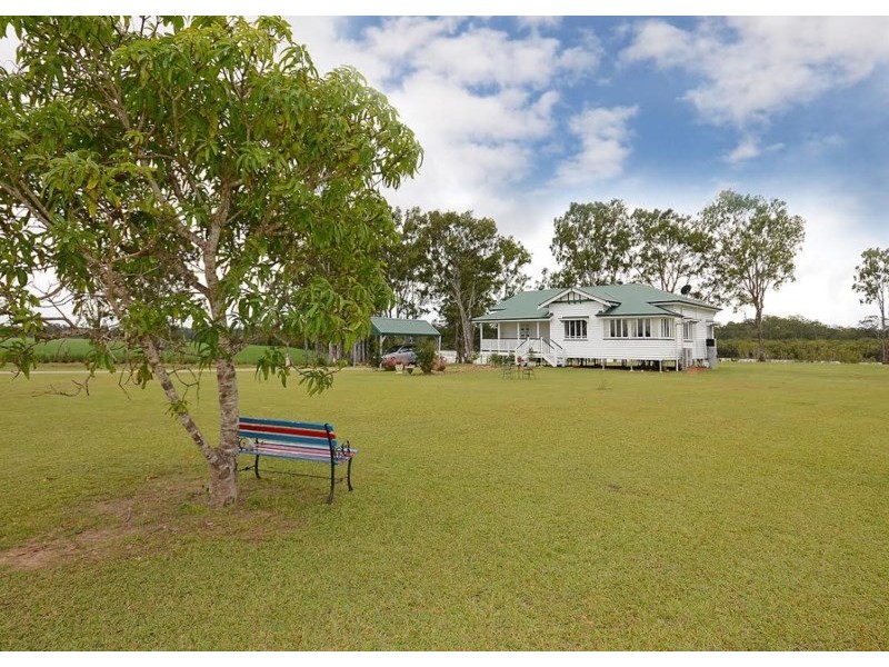 698 Walkers Point Road, Walkers Point QLD 4650