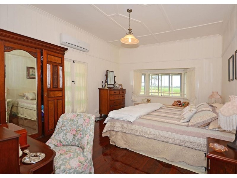 698 Walkers Point Road, Walkers Point QLD 4650