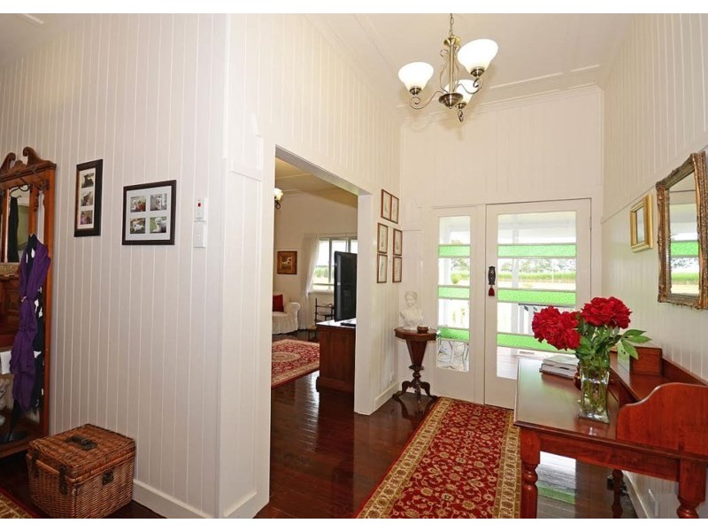 698 Walkers Point Road, Walkers Point QLD 4650