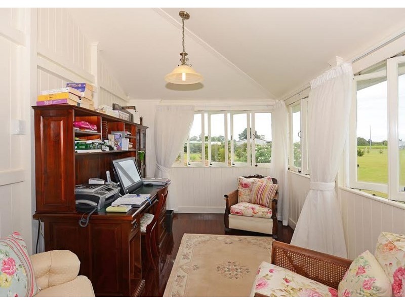 698 Walkers Point Road, Walkers Point QLD 4650