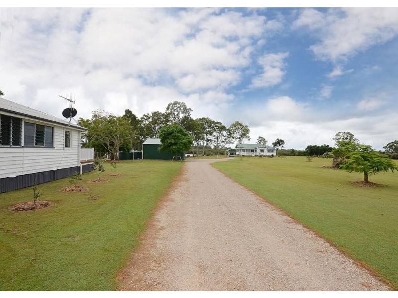 698 Walkers Point Road, Walkers Point QLD 4650