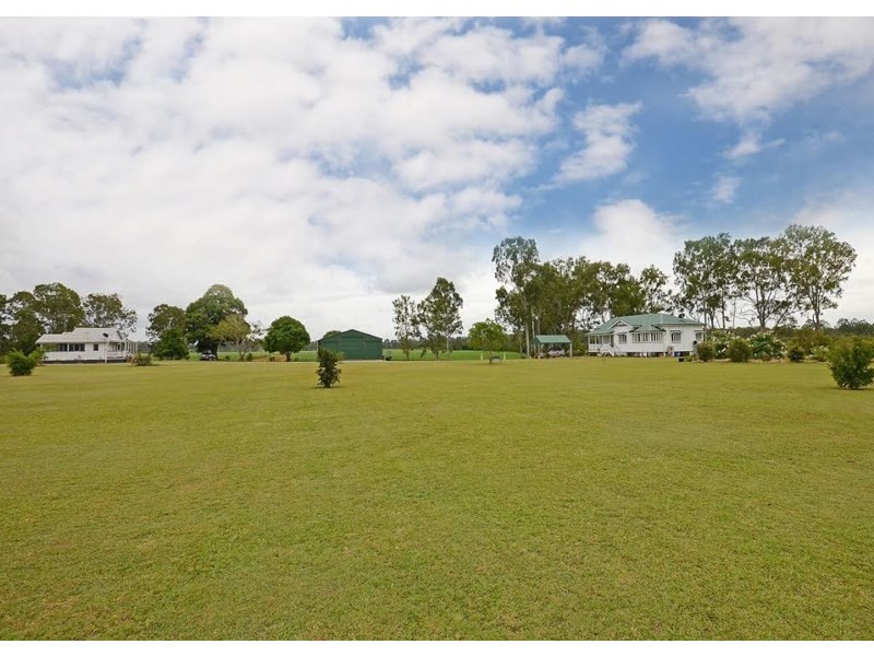 698 Walkers Point Road, Walkers Point QLD 4650