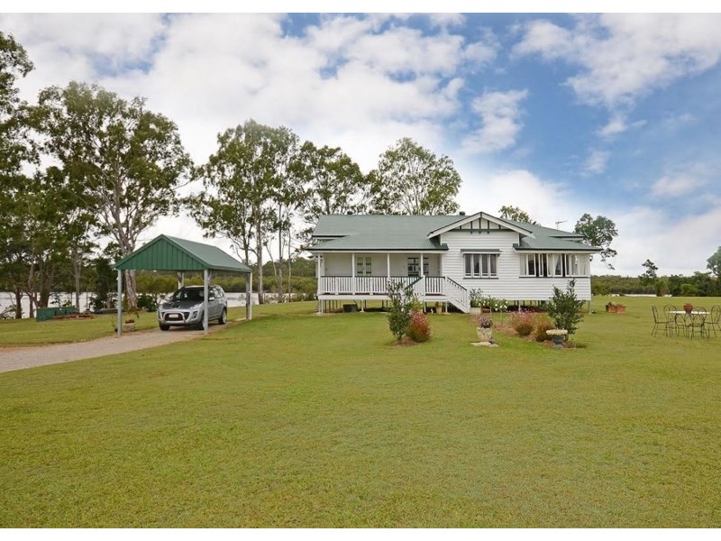 698 Walkers Point Road, Walkers Point QLD 4650
