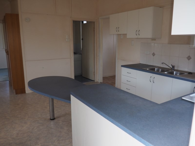 3 Sapphire Street, Aldershot QLD 4650