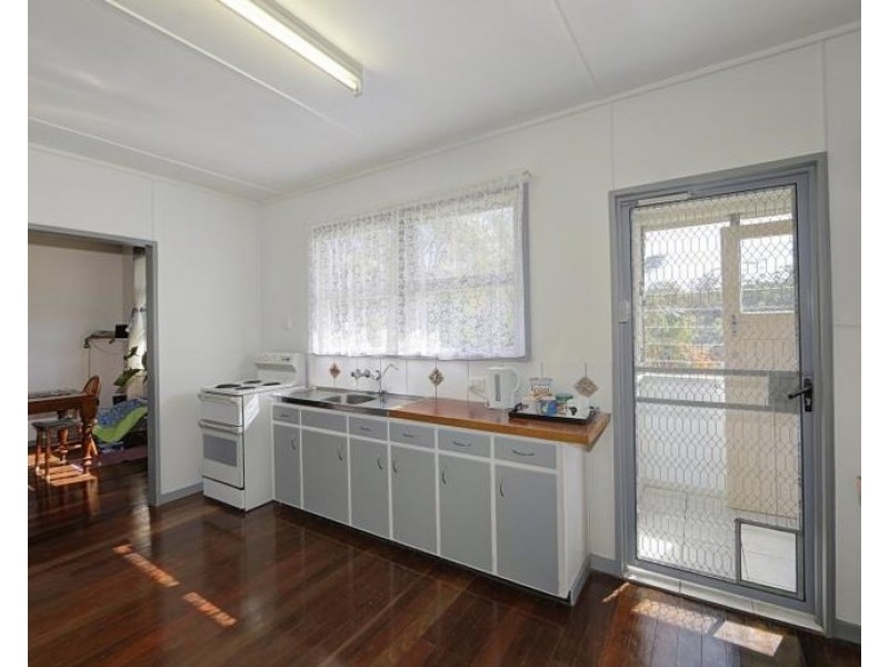 93 Boys Avenue, Maryborough QLD 4650