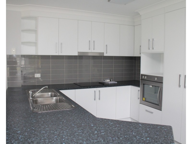 21 Brianna Court, Oakhurst QLD 4650