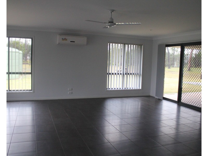 21 Brianna Court, Oakhurst QLD 4650