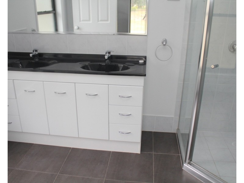 21 Brianna Court, Oakhurst QLD 4650