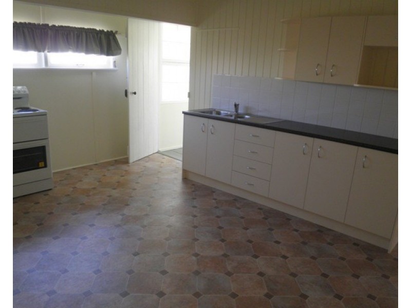 2/28 Waterston Street, Maryborough QLD 4650