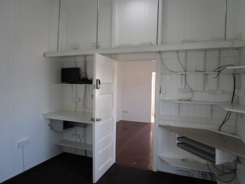 24 Richmond Street, Maryborough QLD 4650