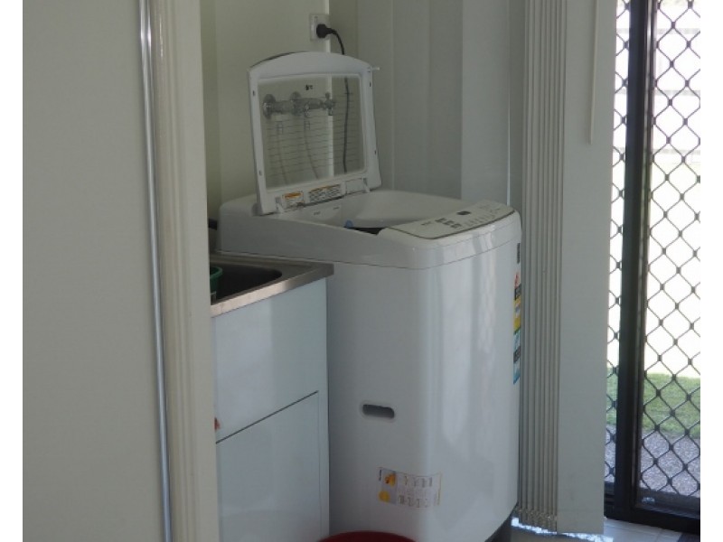 8 Cheyne Circuit, Tinana QLD 4650