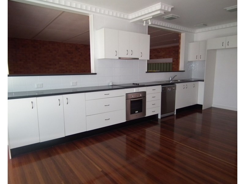 30 Burrum Street, Maryborough QLD 4650