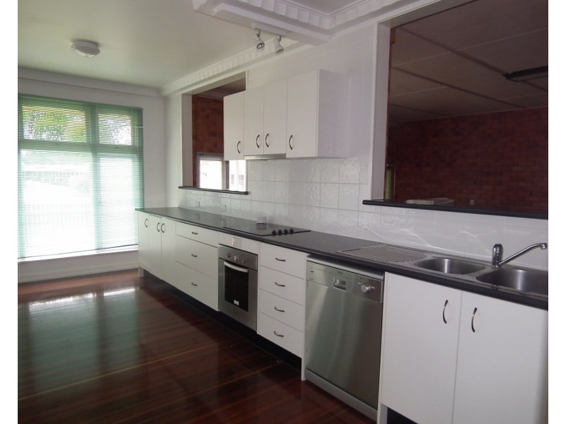 30 Burrum Street, Maryborough QLD 4650