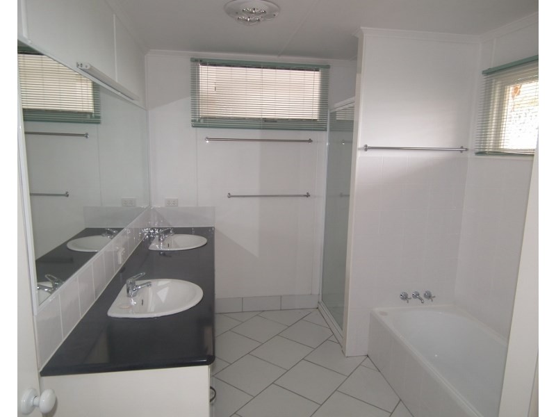 30 Burrum Street, Maryborough QLD 4650