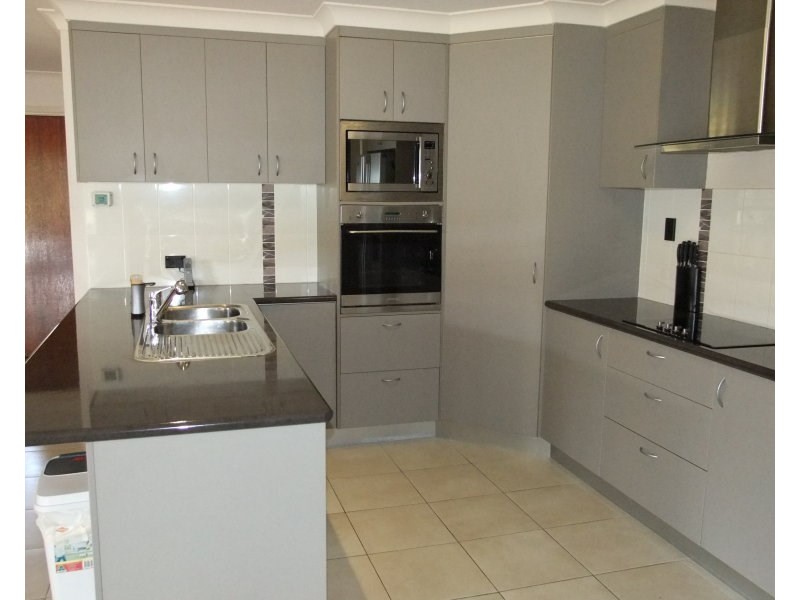 7 Westwood Way, Oakhurst QLD 4650