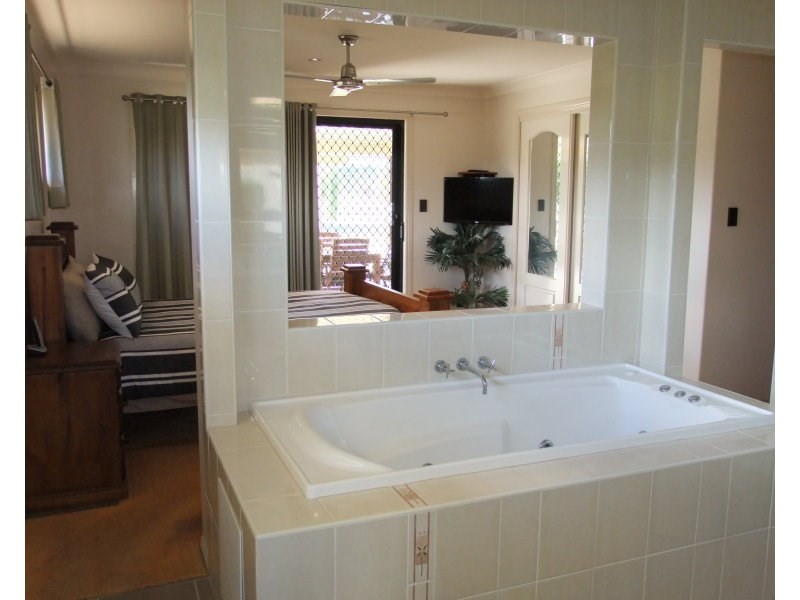 7 Westwood Way, Oakhurst QLD 4650