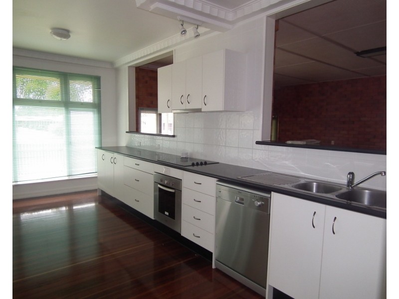 30 Burrum Street, Maryborough QLD 4650