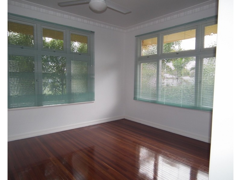 30 Burrum Street, Maryborough QLD 4650