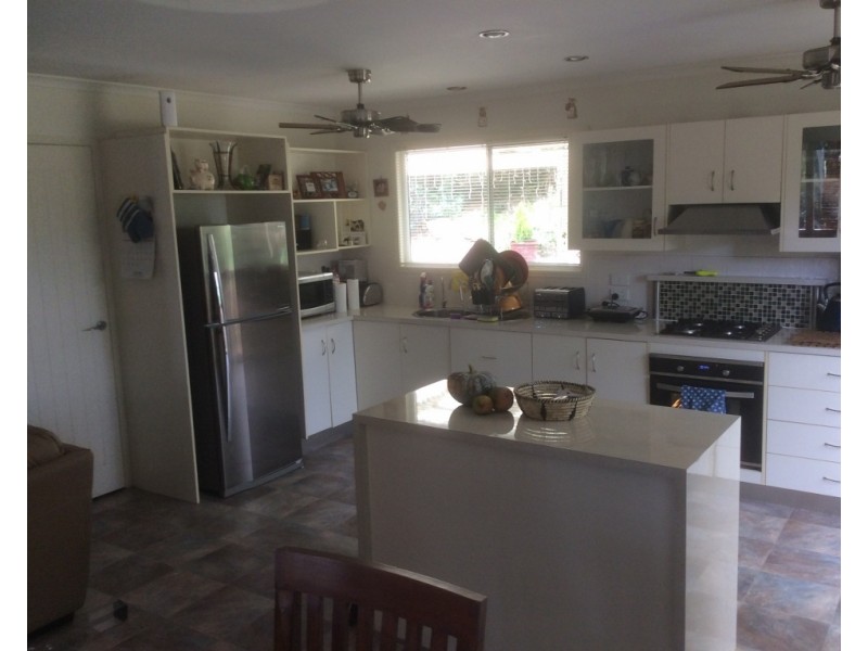 1 Smith Avenue, Tiaro QLD 4650