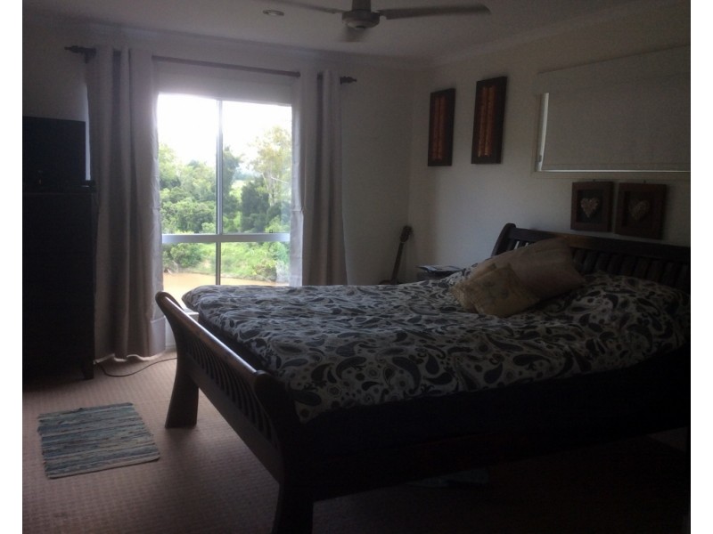 1 Smith Avenue, Tiaro QLD 4650