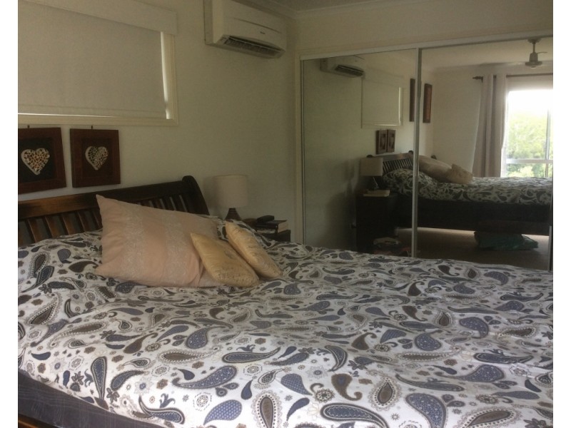 1 Smith Avenue, Tiaro QLD 4650