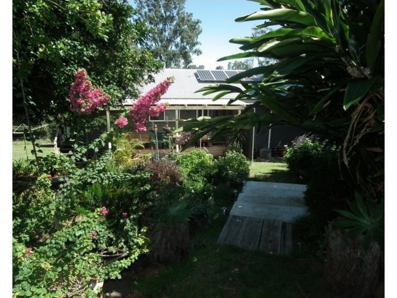 1 Smith Avenue, Tiaro QLD 4650