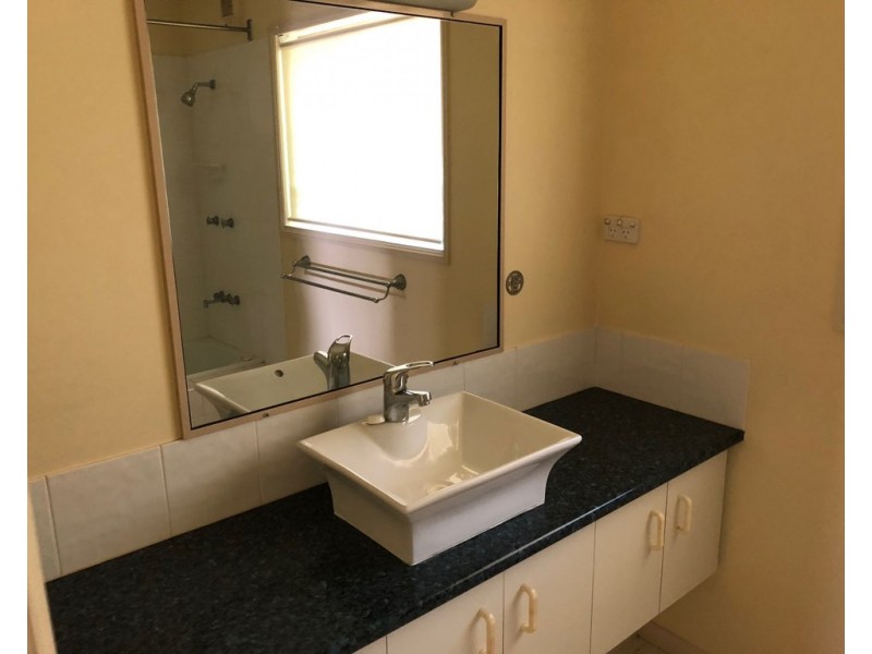 18 O’Brien Street, Granville QLD 4650