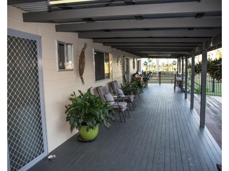 42 Hawes Lane East, Oakhurst QLD 4650