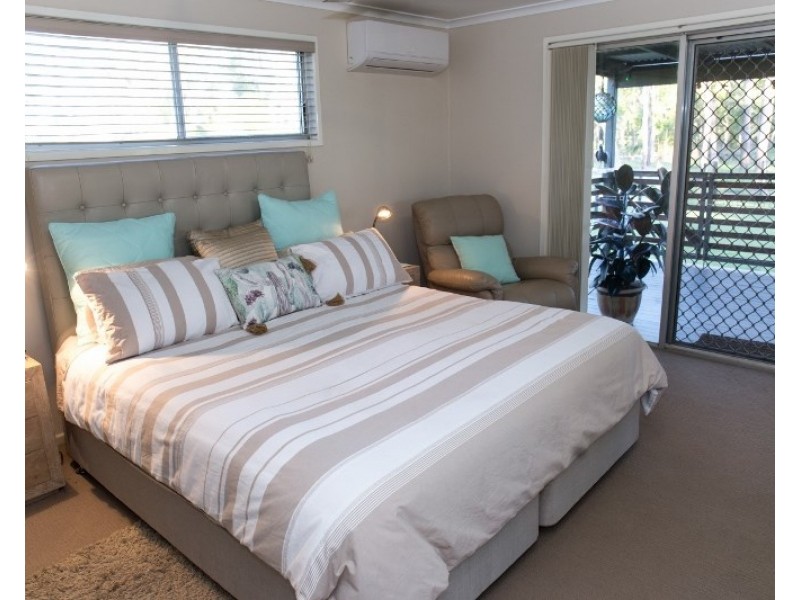 42 Hawes Lane East, Oakhurst QLD 4650