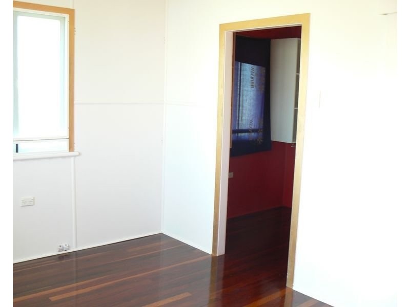 33 Stafford Street, Maryborough QLD 4650