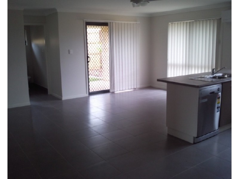 1/27 Cheyne Circuit, Tinana QLD 4650