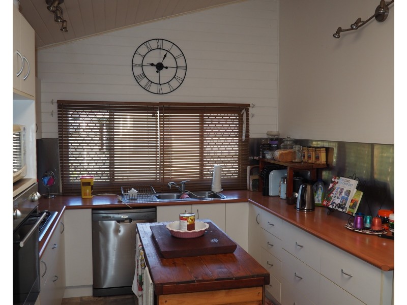 8 Richard Street, Maryborough QLD 4650