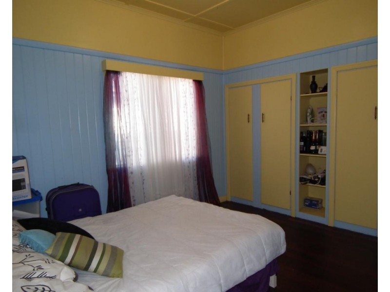 86 Dundas Street, Granville QLD 4650