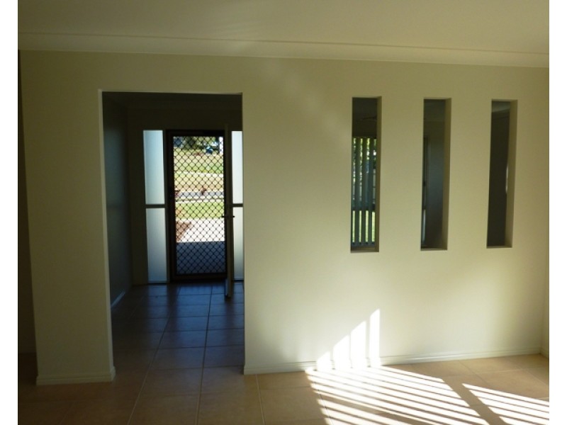 6 Cheyne Circuit, Tinana QLD 4650