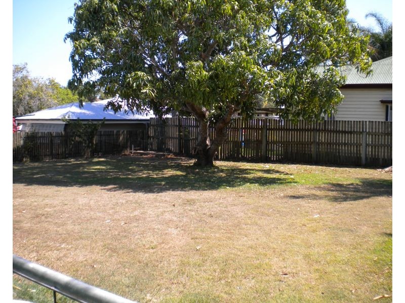 12 Scott Street, Maryborough QLD 4650