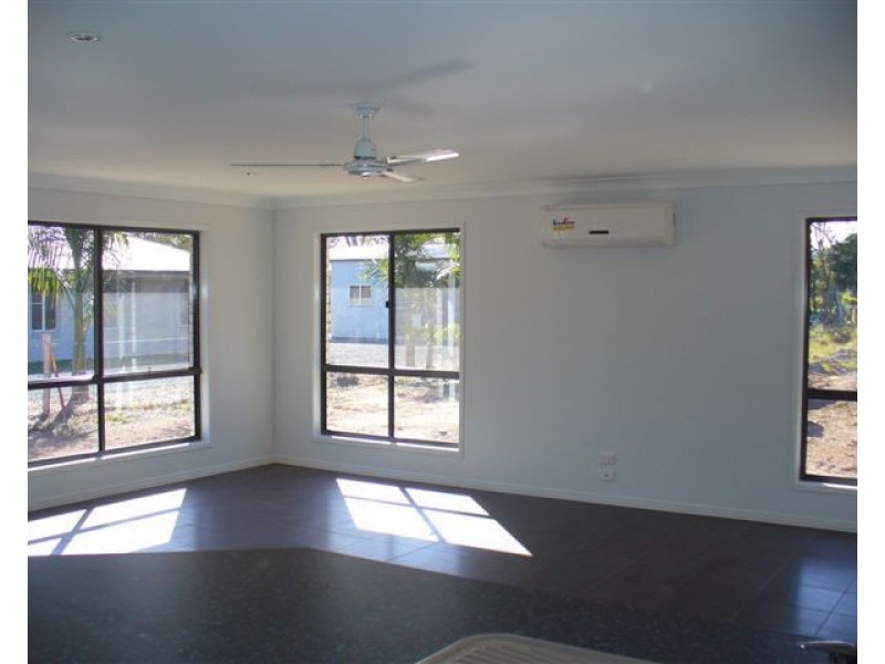 21 Brianna Court, Oakhurst QLD 4650