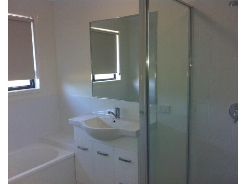2/32 Cheyne Circuit, Tinana QLD 4650