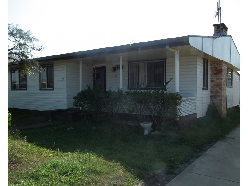 27 Tapscott Street, Maryborough QLD 4650