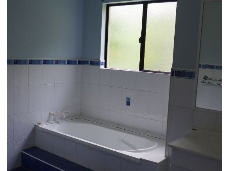 35-41 Berallan Drive, Tinana QLD 4650