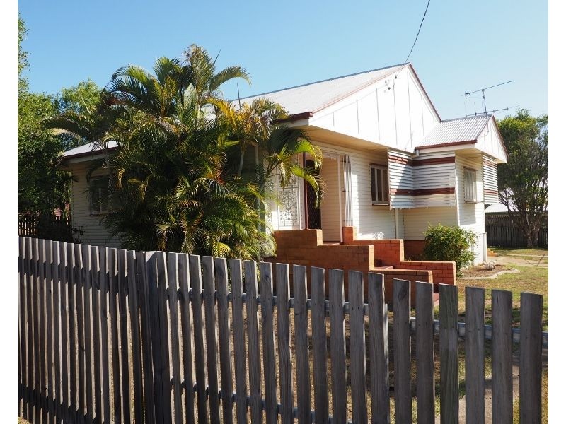 8 Buckler Street, Maryborough QLD 4650