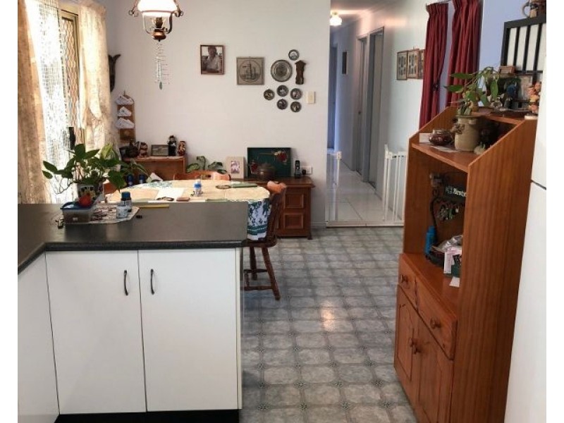 6 Lockett Close, Oakhurst QLD 4650