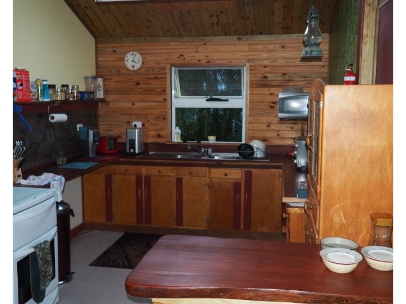 12 Charles Street, Maryborough QLD 4650