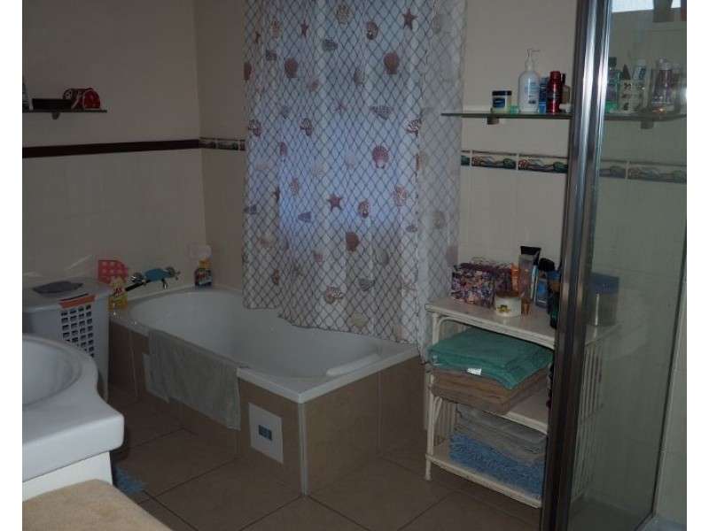 12 Charles Street, Maryborough QLD 4650