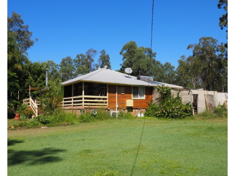 32 Eaton Street, Brooweena QLD 4620