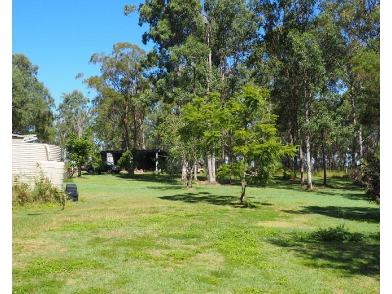 32 Eaton Street, Brooweena QLD 4620